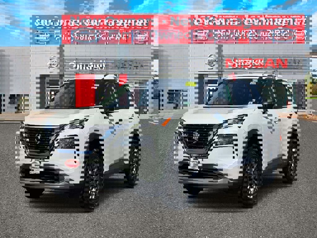 Used 2022 Nissan Rogue S image 2