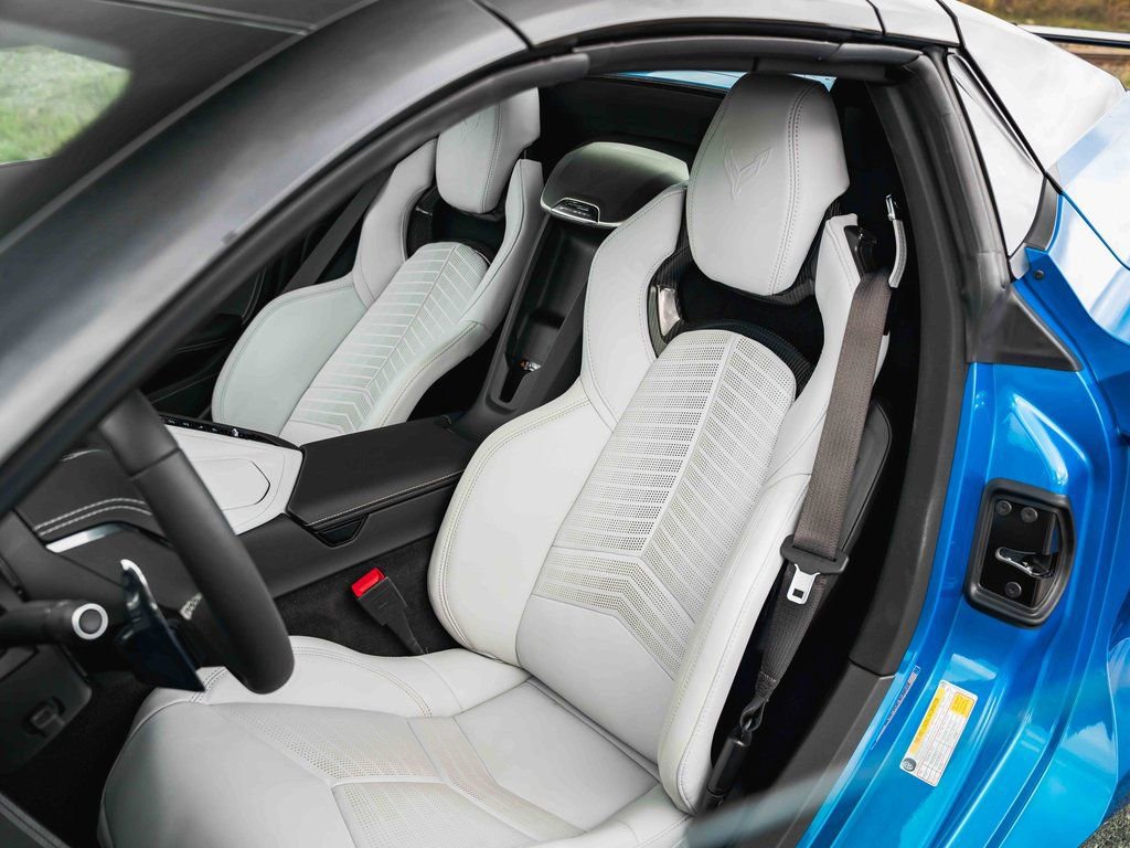 New 2025 Chevrolet Corvette Stingray Preferred Conv w/ 2LT image 29