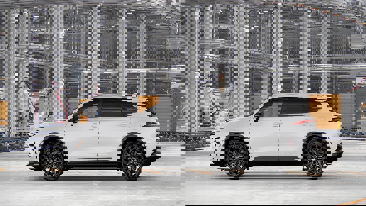 New 2026 Toyota Crown Signia AWD/4WD image 4