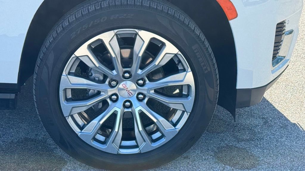 Used 2022 GMC Yukon Denali AWD/4WD image 4