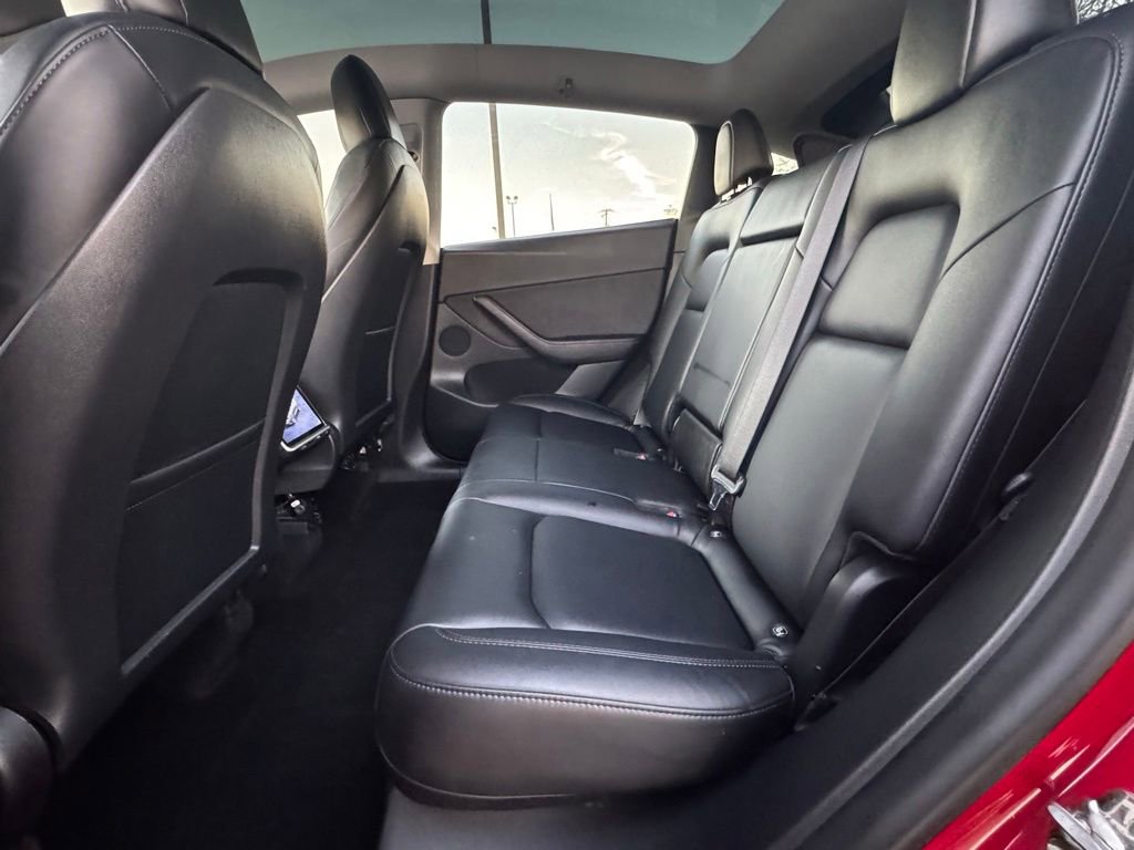 Used 2021 Tesla Model Y Long Range image 18