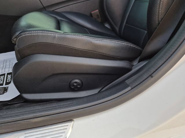 Used 2015 Mercedes-Benz C 300 4MATIC Sedan image 17