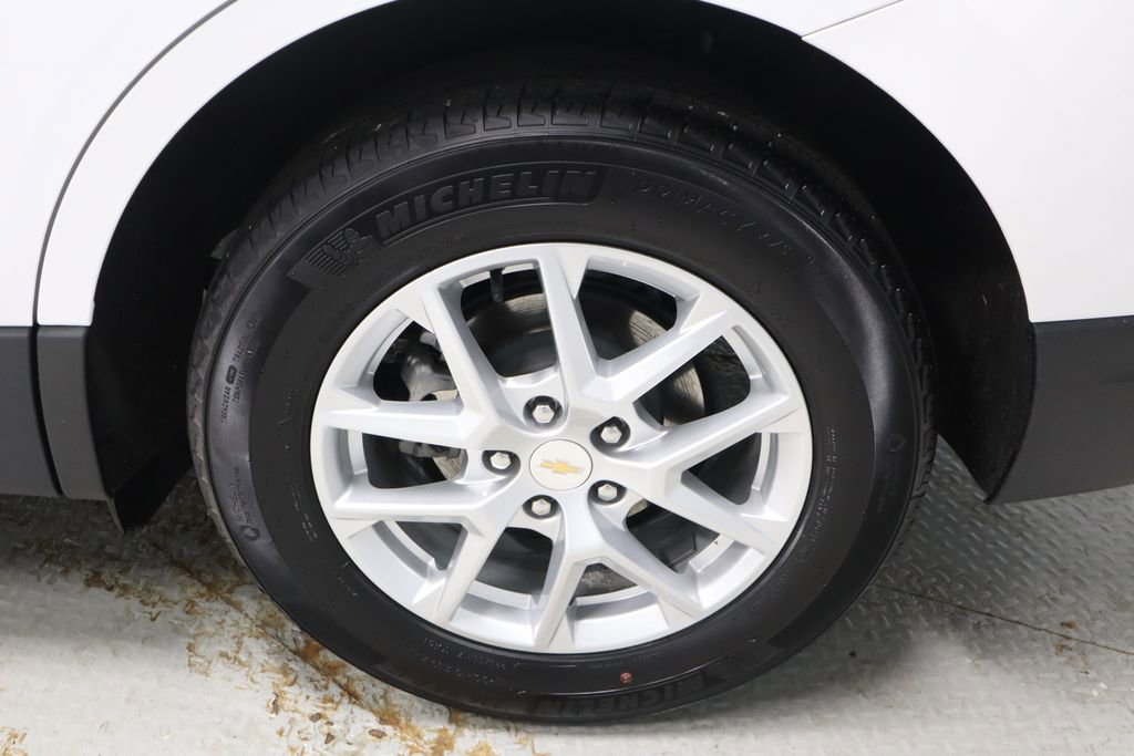 Used 2024 Chevrolet Equinox LS w/ LS Convenience Package image 18