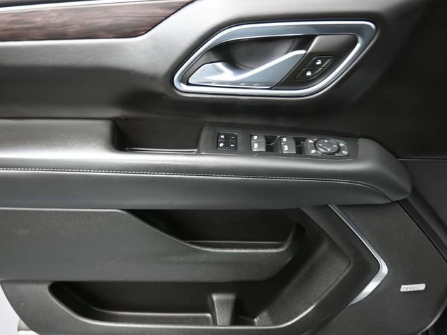 Used 2023 Chevrolet Suburban LT w/ Luxury Package image 13