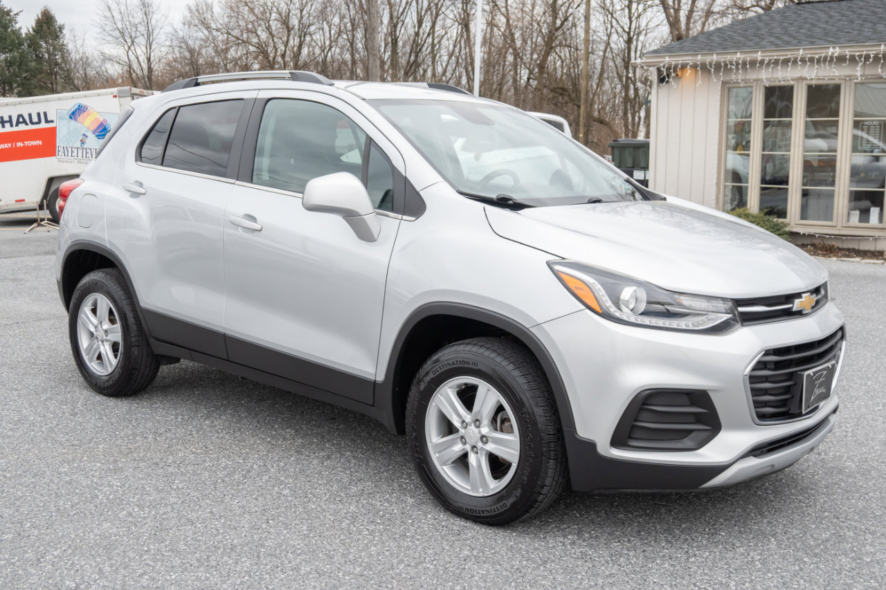 Used 2017 Chevrolet Trax LT image 3