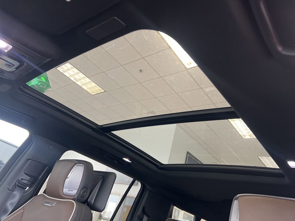 Used 2026 GMC Yukon XL Denali Ultimate w/ LPO, Illumination Package image 15