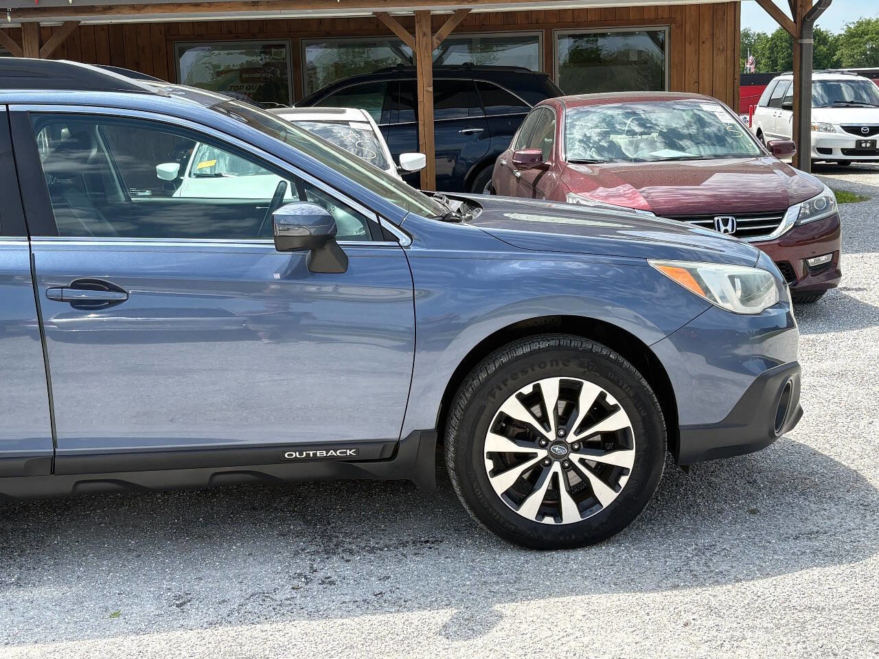 Used 2015 Subaru Outback 2.5i Limited AWD/4WD image 4