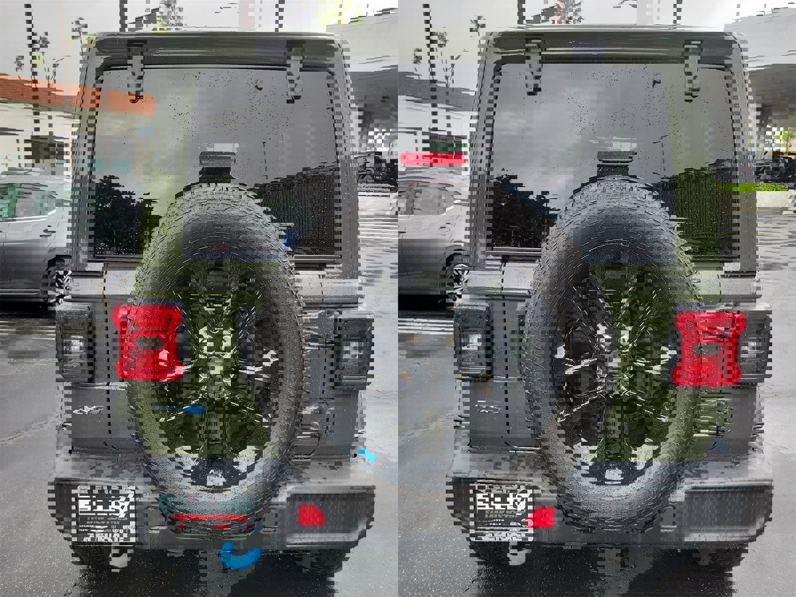 Used 2023 Jeep Wrangler Unlimited Sahara w/ Cold Weather Group image 28