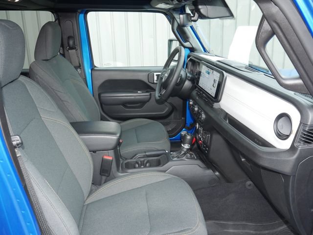 Used 2025 Jeep Gladiator Sport AWD/4WD image 27