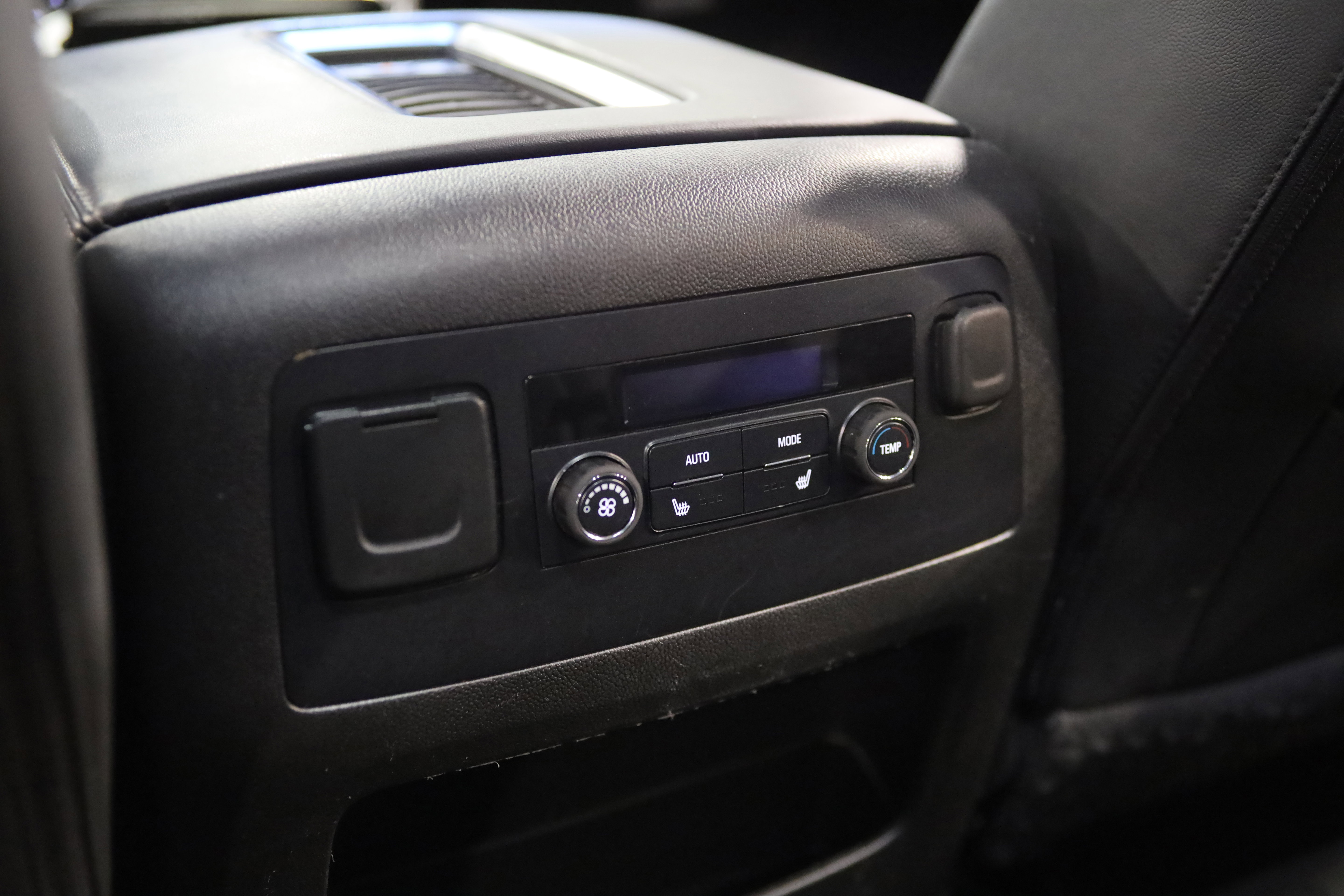 Used 2017 Chevrolet Tahoe Premier w/ Max Trailering Package RWD image 40