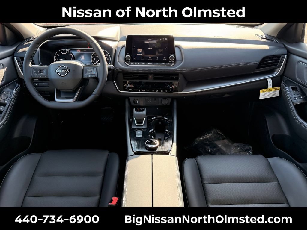 New 2026 Nissan Rogue Dark Armor AWD/4WD image 17