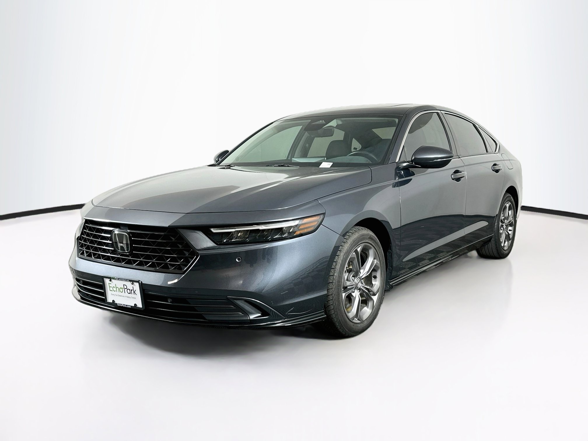 Used 2023 Honda Accord EX-L image 3