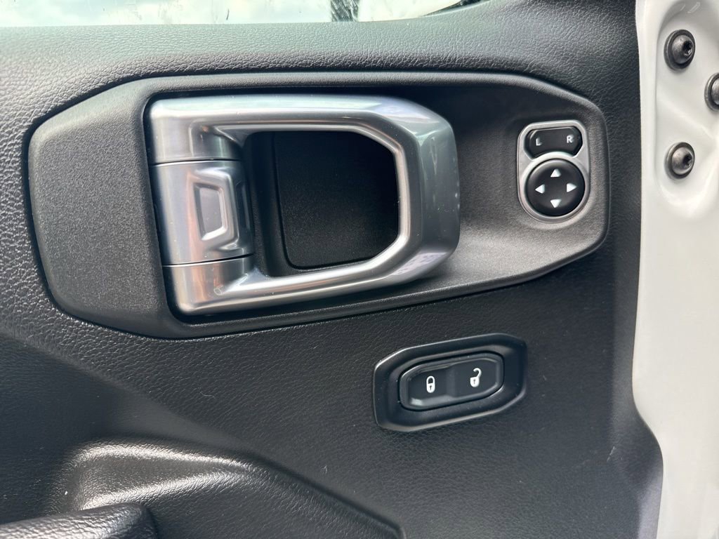 Used 2024 Jeep Wrangler Unlimited w/ Convenience Group image 11