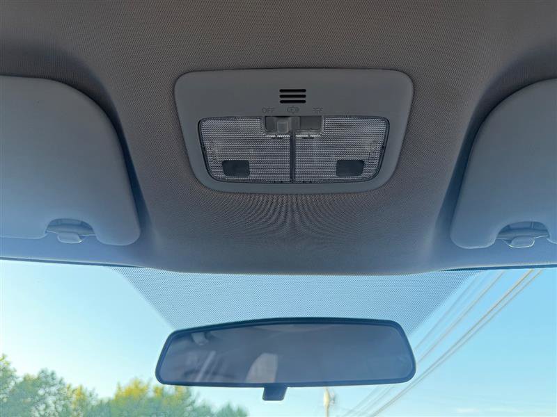 Used 2016 Toyota Corolla L image 29