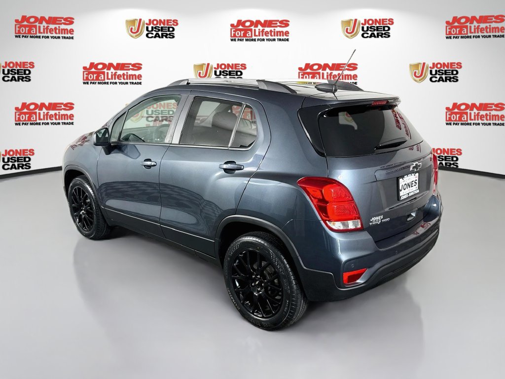 Used 2022 Chevrolet Trax LT w/ Driver Confidence Package AWD/4WD image 2