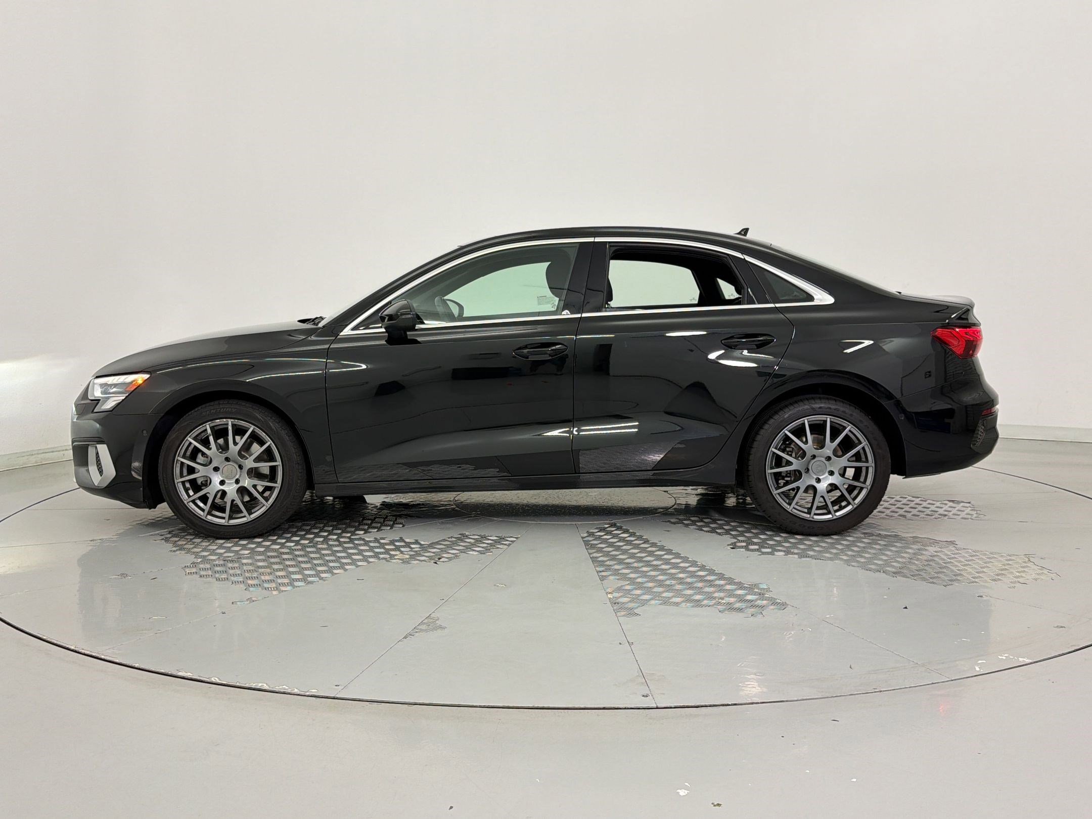 Used 2023 Audi A3 2.0T Premium w/ Convenience Package FWD image 2