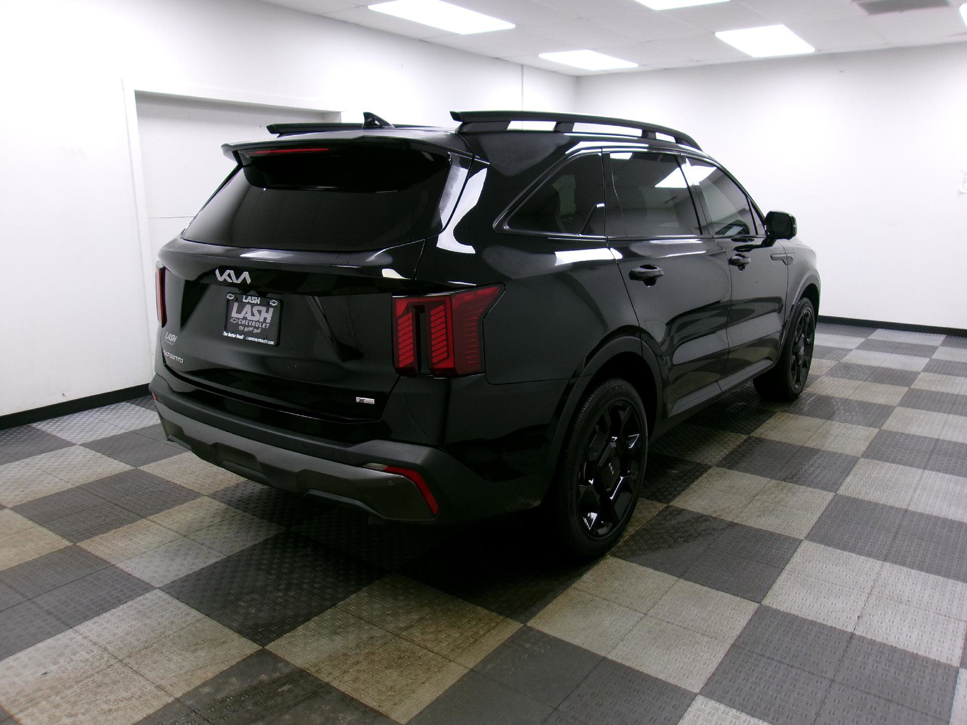 Used 2024 Kia Sorento SX image 16