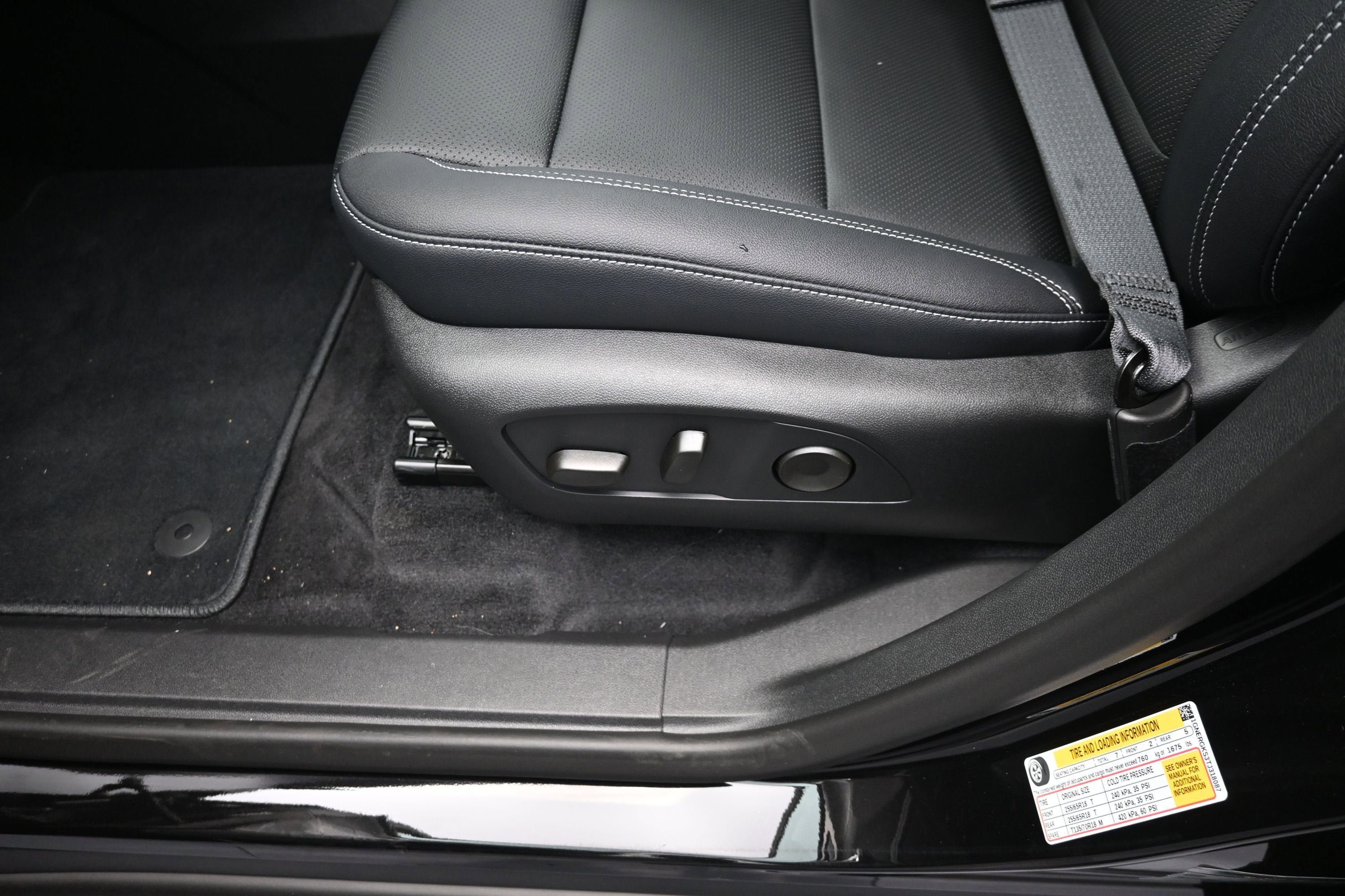 New 2026 Chevrolet Traverse LT FWD image 10
