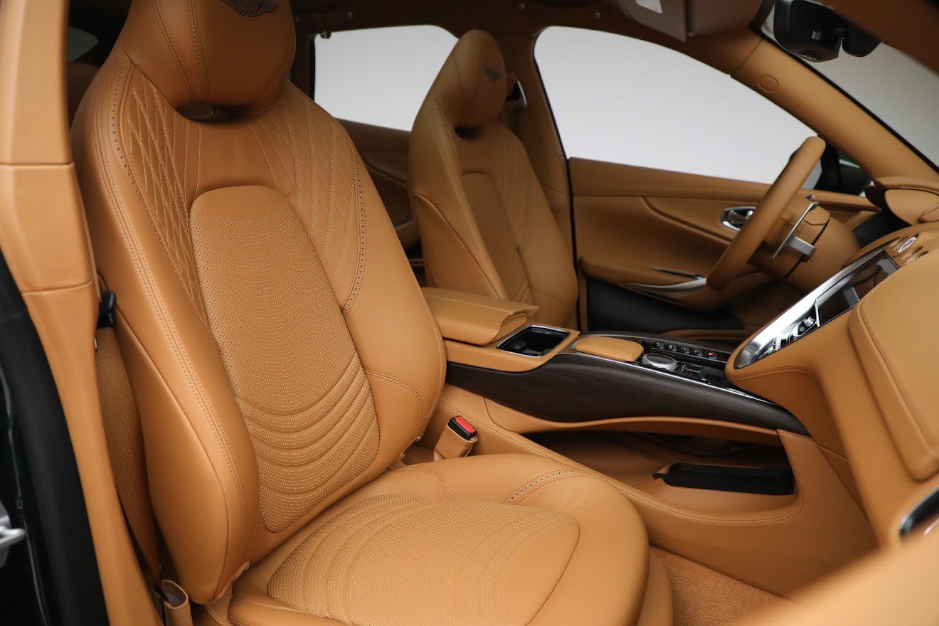 Used 2023 Aston Martin DBX AWD/4WD image 19