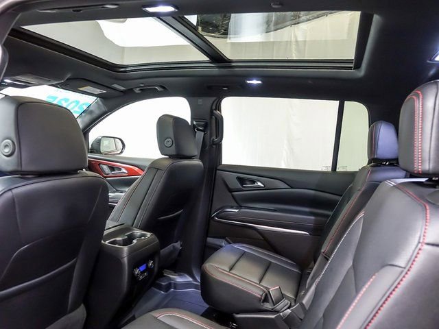 Certified 2025 Chevrolet Traverse Z71 w/ Driver Confidence Package image 16