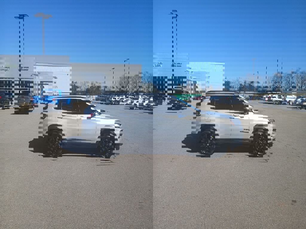 New 2026 Jeep Compass Latitude image 8