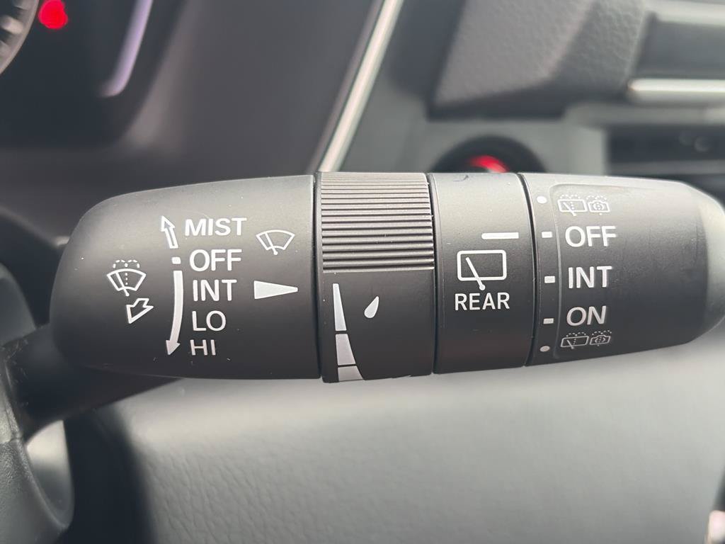 Certified 2025 Honda Pilot Touring image 11