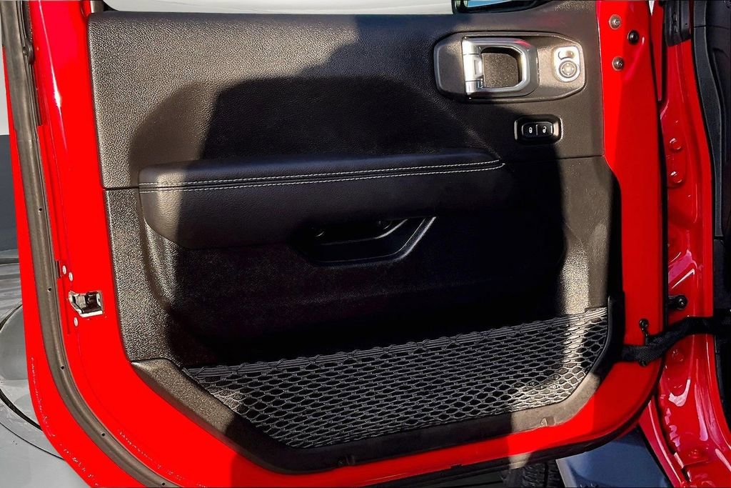 Used 2023 Jeep Wrangler Unlimited Sahara w/ Cold Weather Group image 18