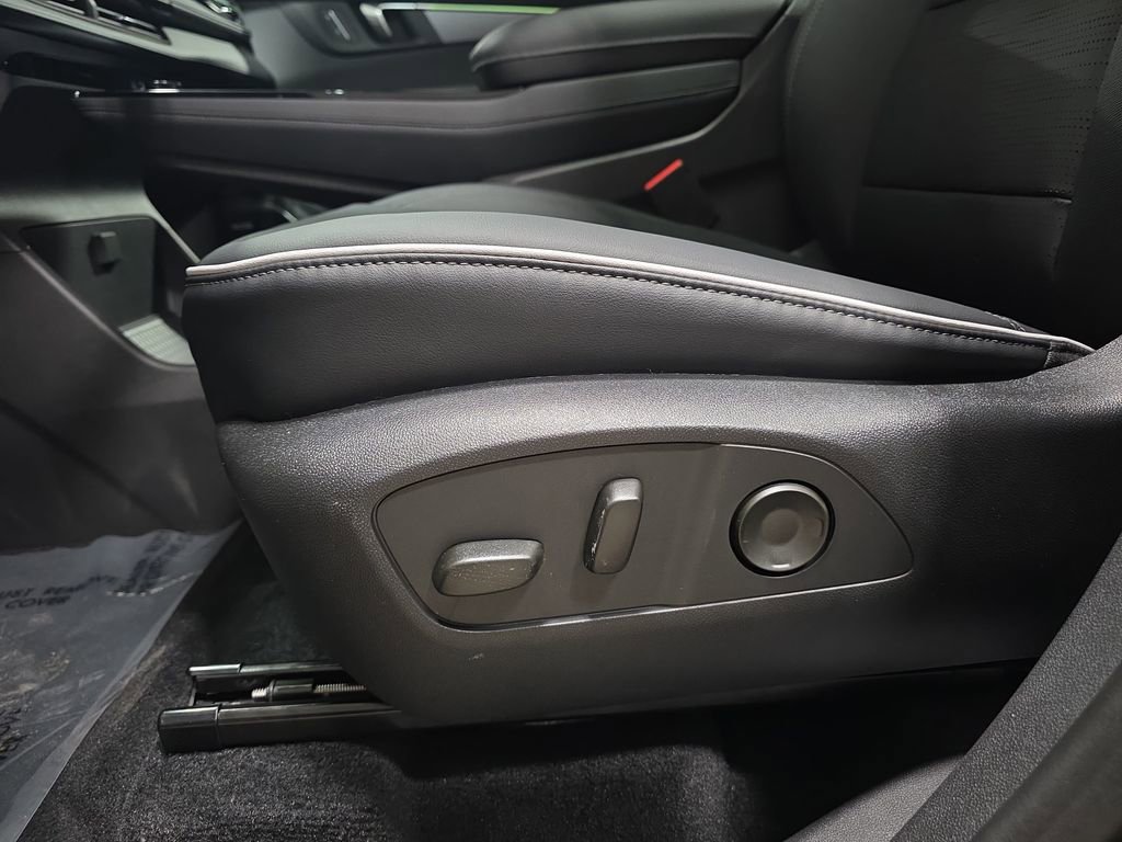 New 2026 Buick Enclave Sport Touring w/ Power Package image 33
