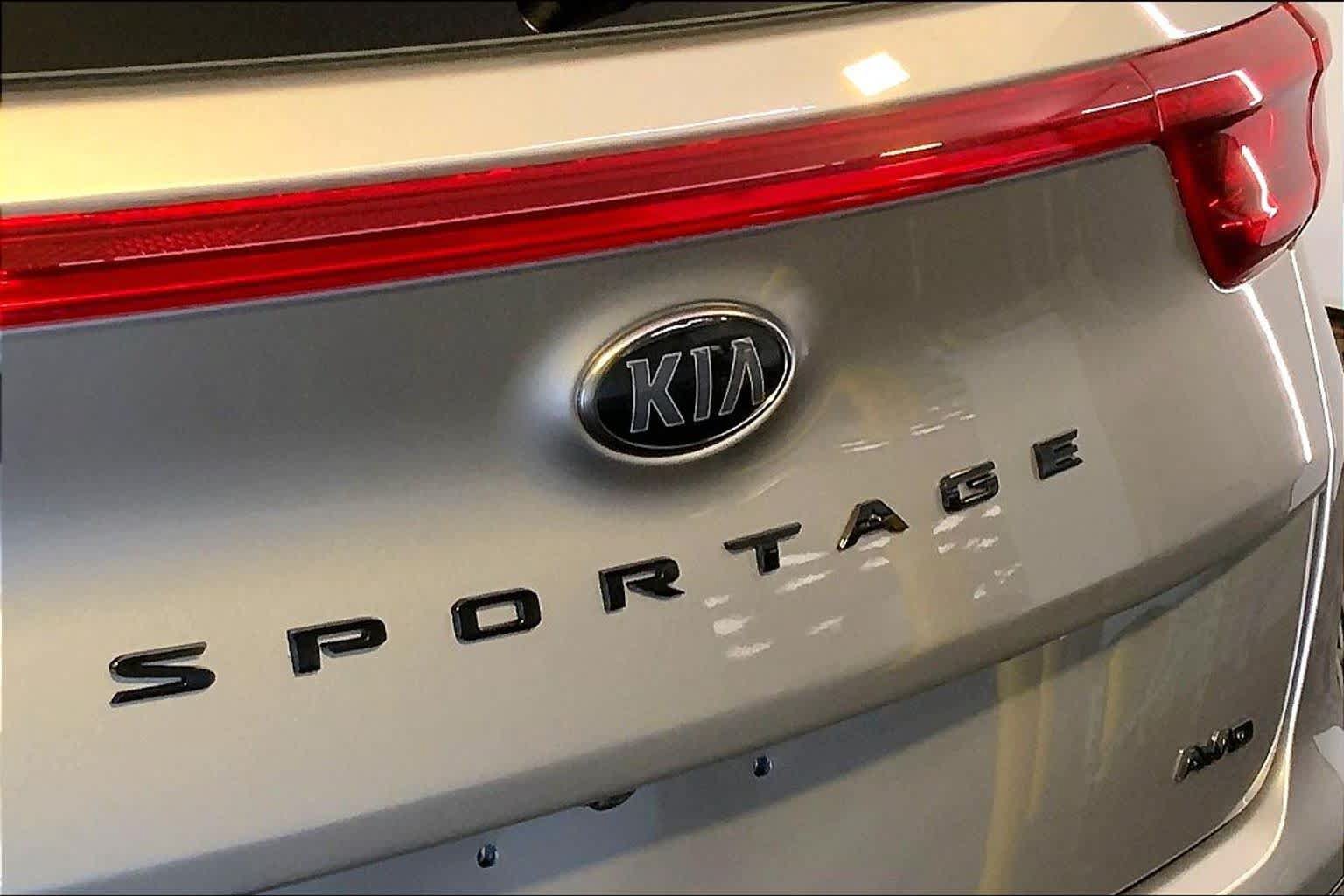 Used 2022 Kia Sportage Nightfall Edition AWD/4WD image 10