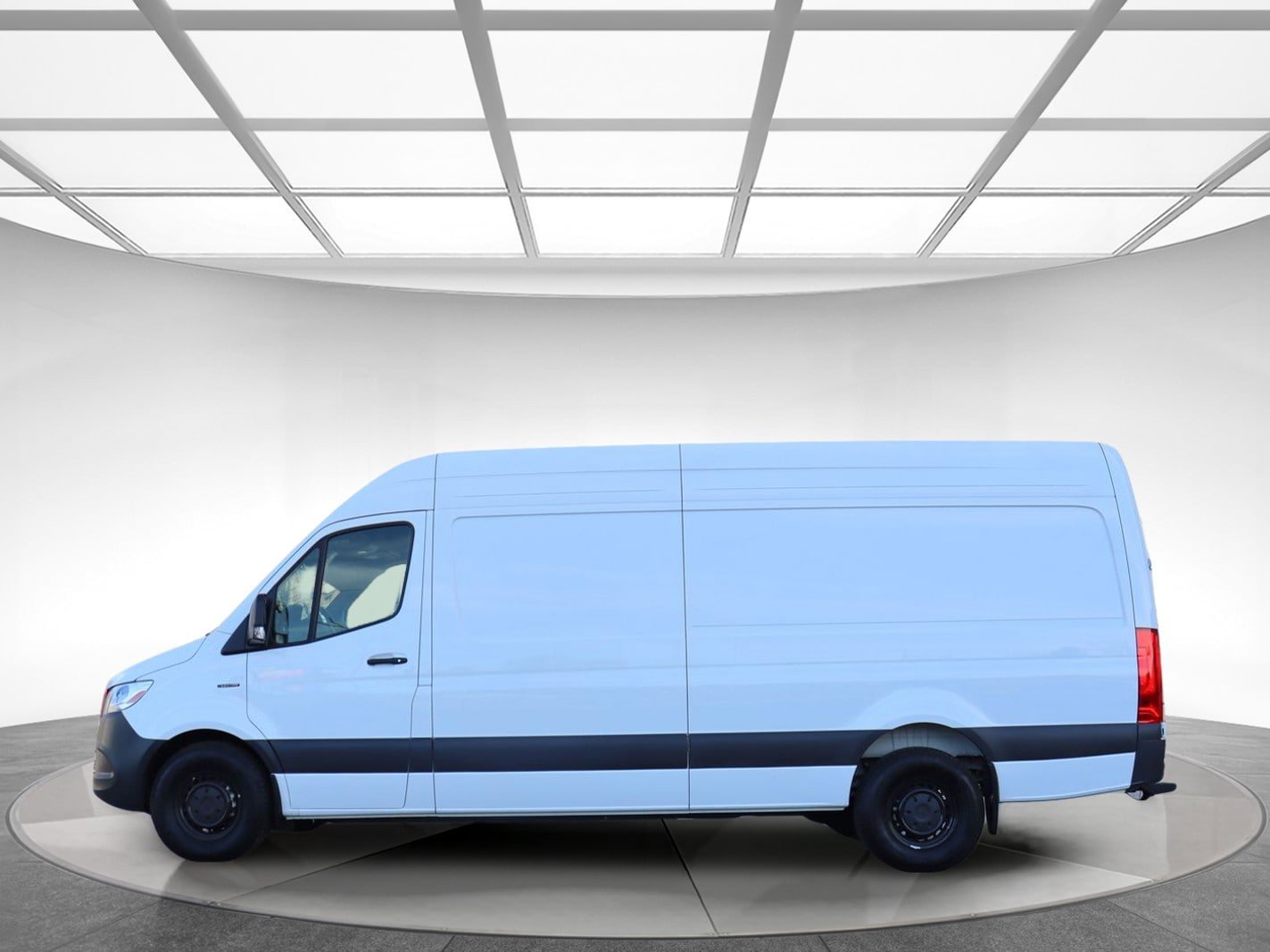 Used 2024 Mercedes-Benz eSprinter 170 Cargo image 5