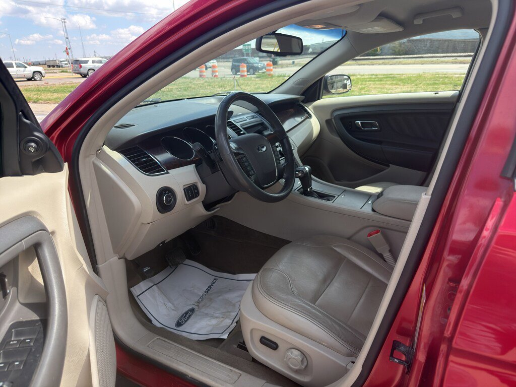 Used 2011 Ford Taurus SEL w/ 202A Rapid Spec Order Code FWD image 7