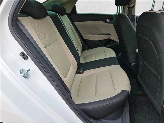 Used 2022 Hyundai Accent SEL image 24