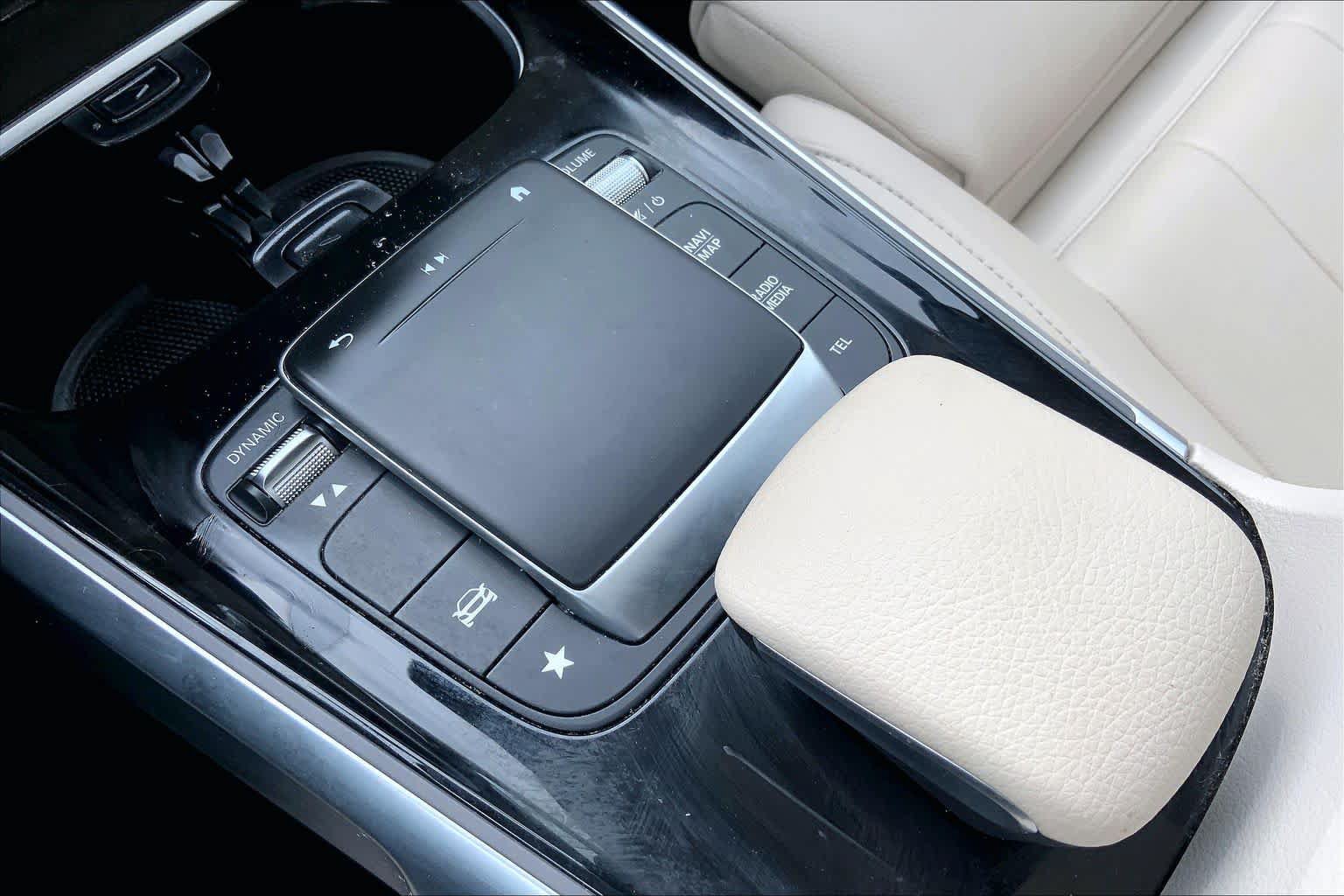 Used 2023 Mercedes-Benz GLB 250 image 35