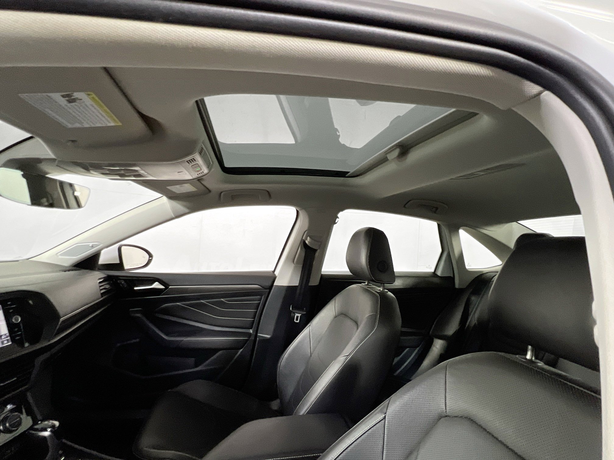 Used 2023 Volkswagen Jetta SEL image 22