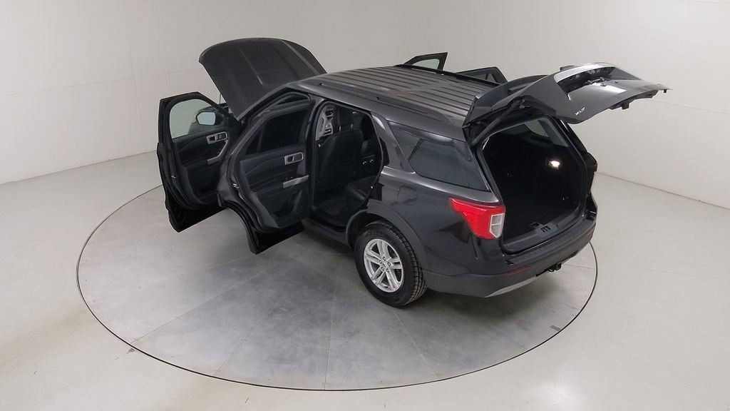 Certified 2022 Ford Explorer XLT w/ Equipment Group 202A image 53