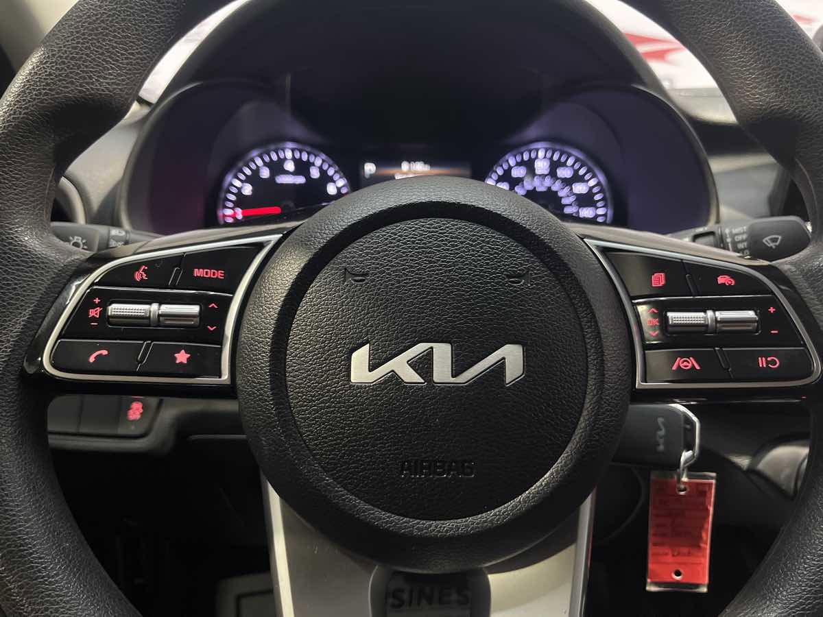 Used 2024 Kia Forte LXS image 8