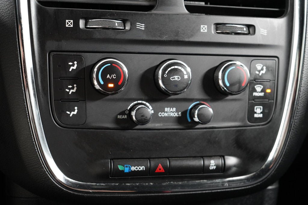 Used 2014 Dodge Grand Caravan SE w/ Quick Order Package 29E SE FWD image 26