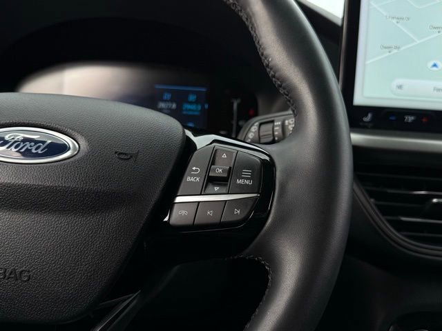 Used 2023 Ford Escape SE image 9