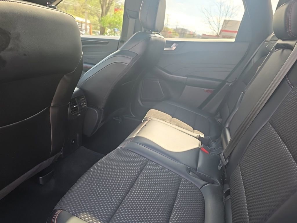 Certified 2024 Ford Escape ST-Line w/ Tech Pack #1 image 11