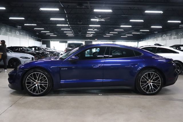 Used 2022 Porsche Taycan RWD image 2