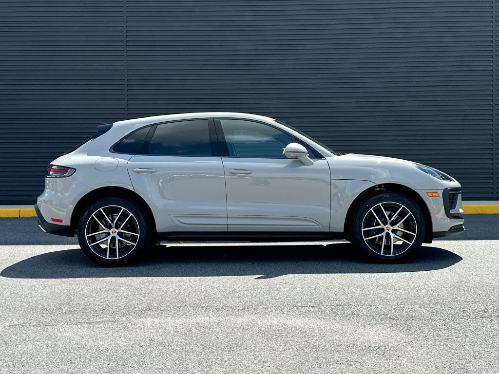 New 2026 Porsche Macan AWD/4WD image 8