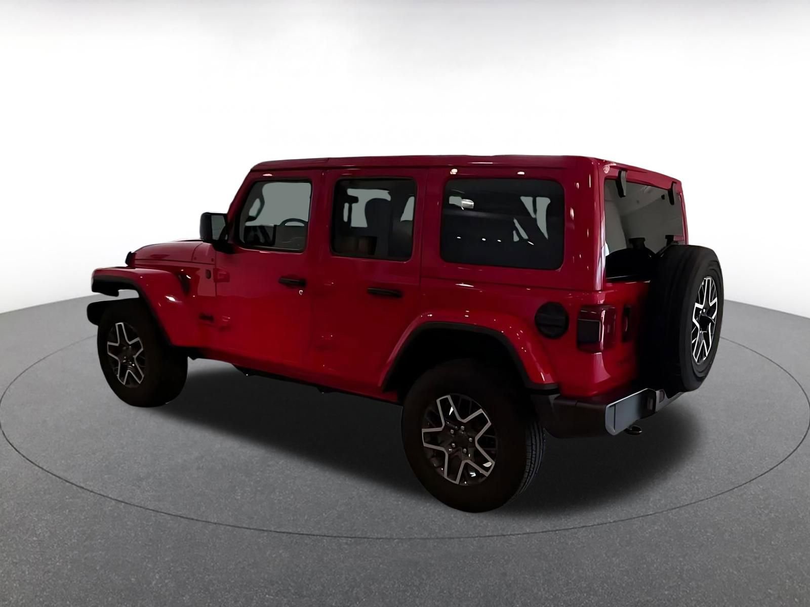 Used 2025 Jeep Wrangler Sahara image 7