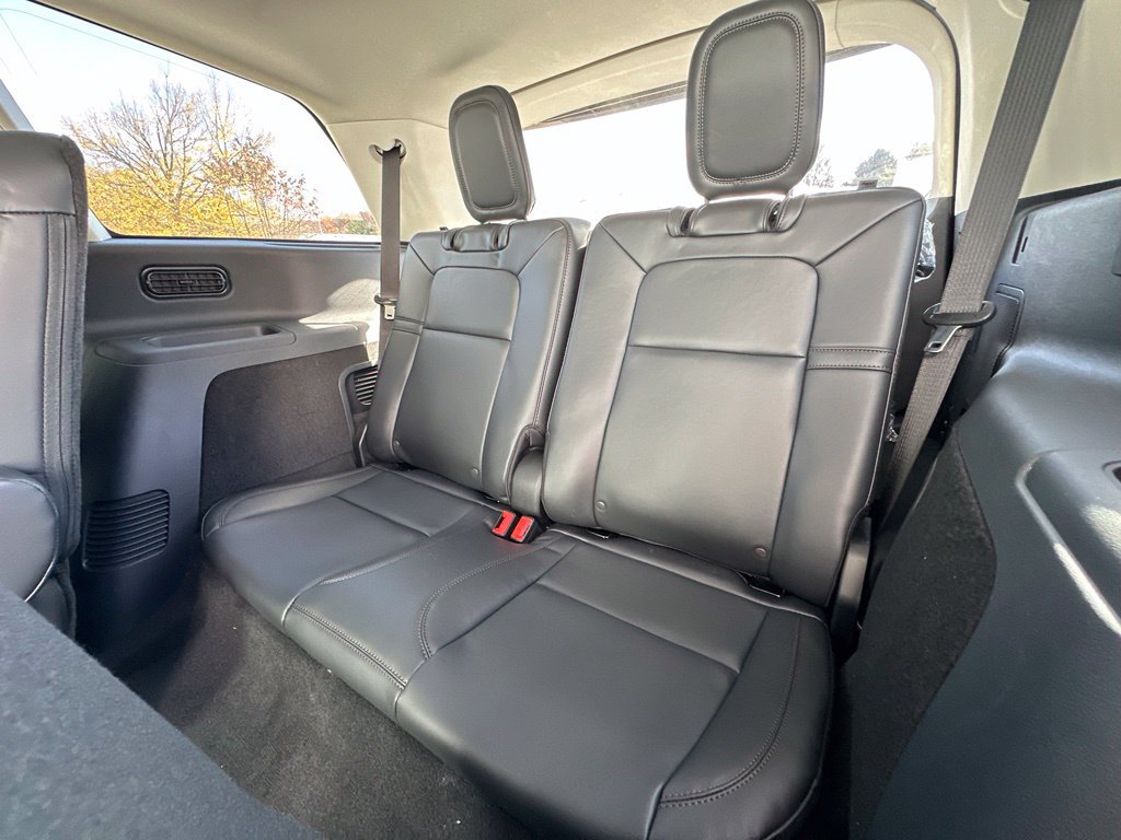 New 2026 Lincoln Aviator AWD image 20