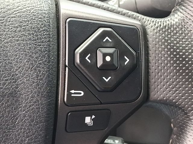 Used 2017 Toyota Tacoma TRD Off-Road w/ Tow Package AWD/4WD image 22