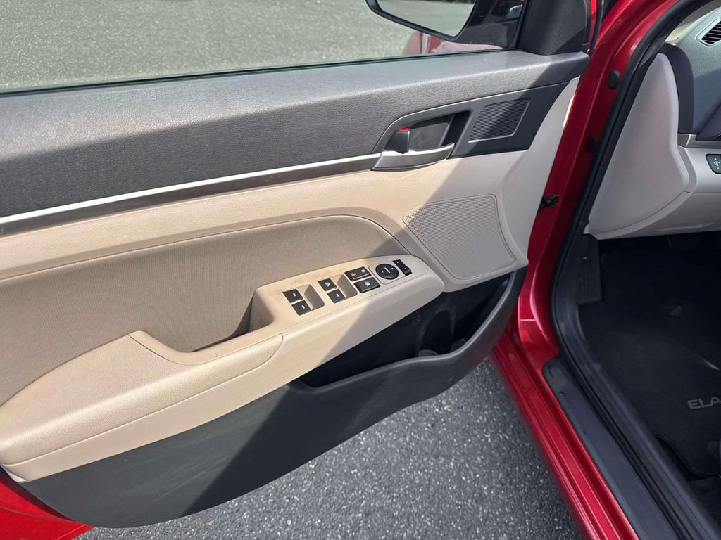 Used 2020 Hyundai Elantra Value Edition FWD image 17