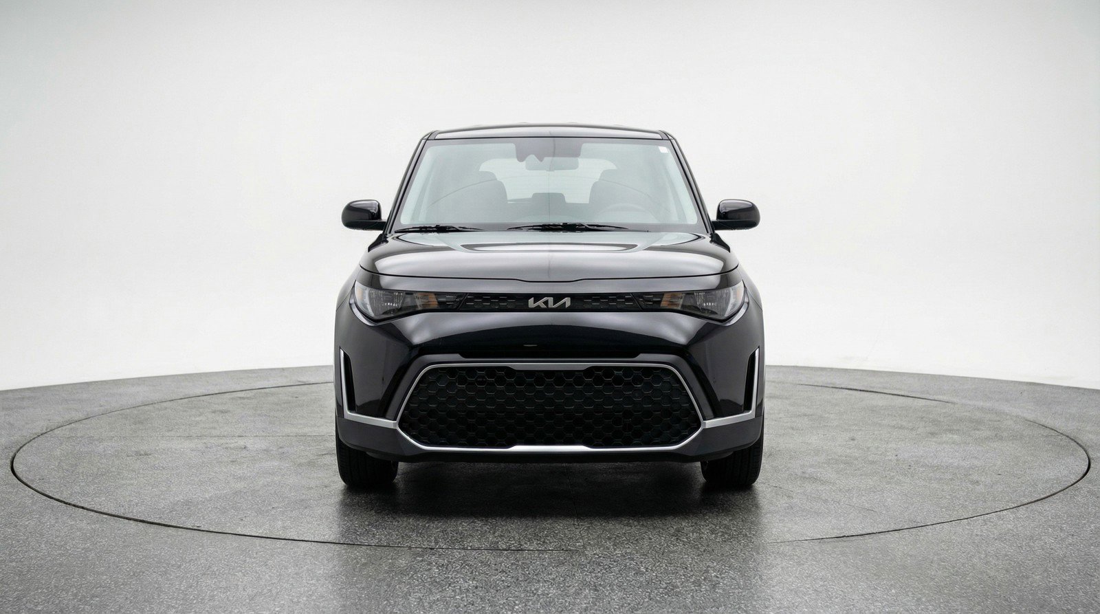 Used 2025 Kia Soul LX w/ LX Technology Package image 2