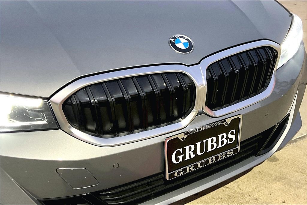 Used 2023 BMW 330i xDrive Sedan w/ Driving Assistance Package image 31
