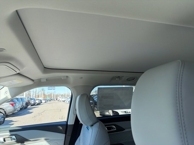New 2026 Ford Explorer Platinum w/ LUX Leather Package image 12