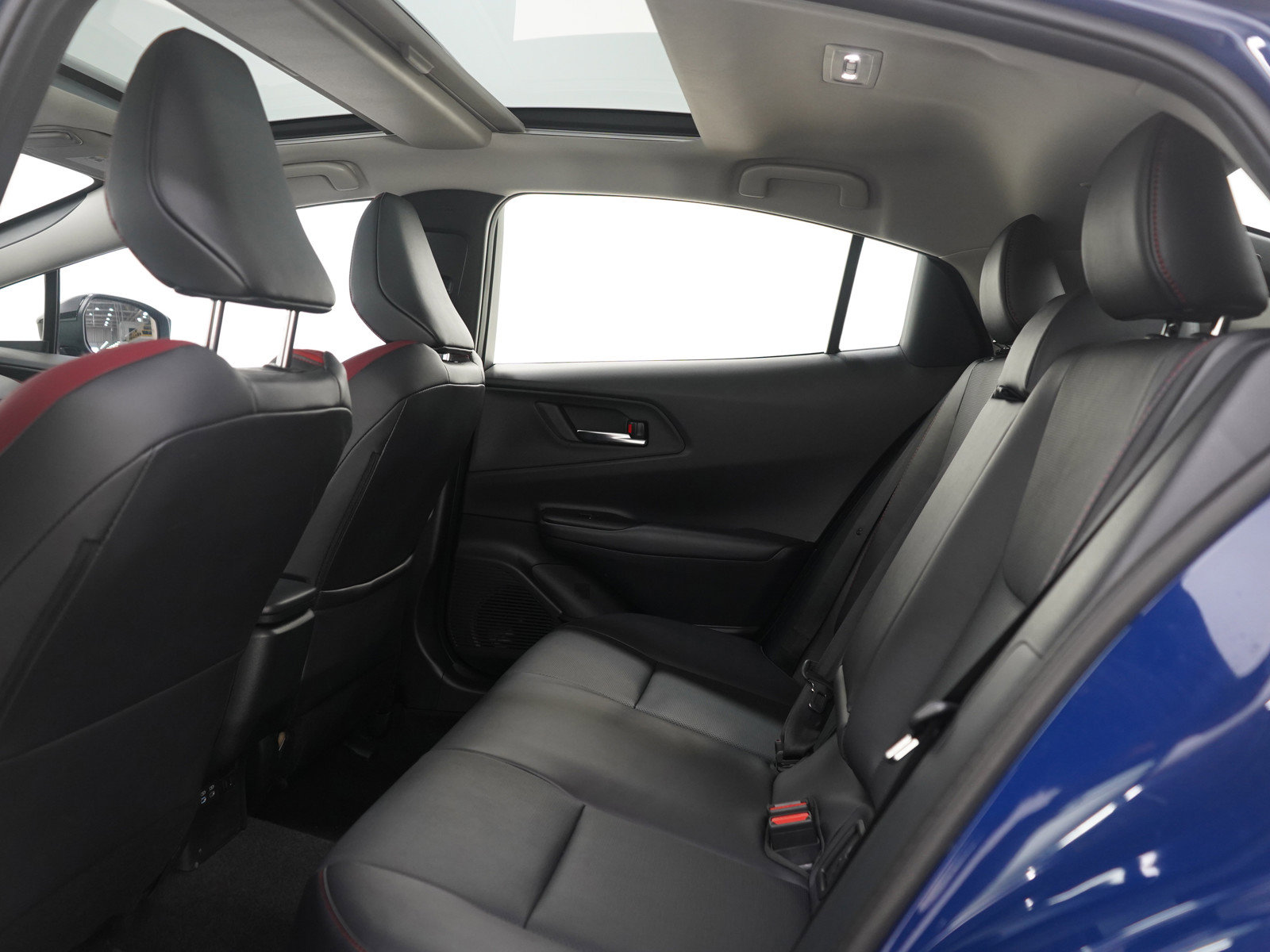 Used 2026 Toyota Prius Plug-In Hybrid image 20