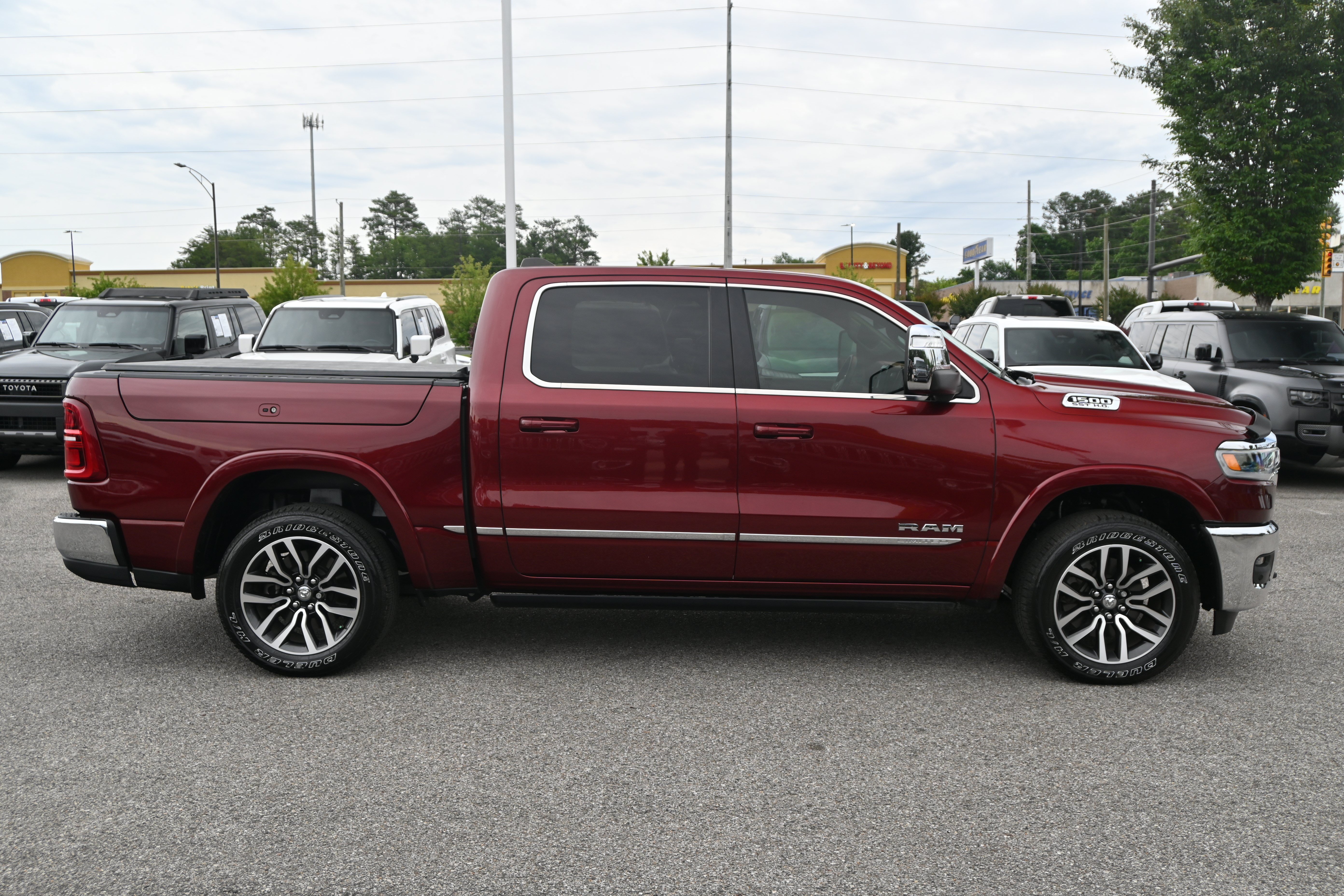 Used 2025 RAM 1500 Limited w/ Trailer Tow Group AWD/4WD image 11